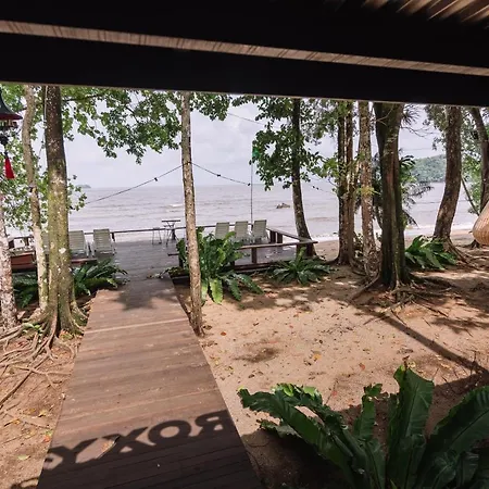 Roxy Telok Serabang Sematan Exterior photo